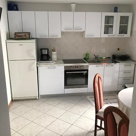 Apartment Aleksandar 2 *