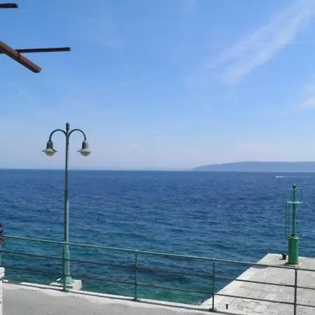 Apartment Aleksandar 2 *