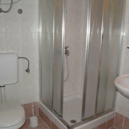 Aleksandar 2 Apartment